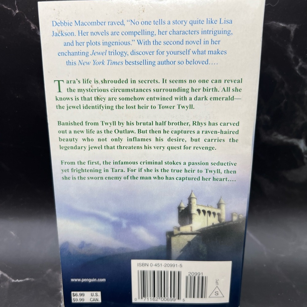 Lisa Jackson Dark Emerald Book - Picture 2 of 5